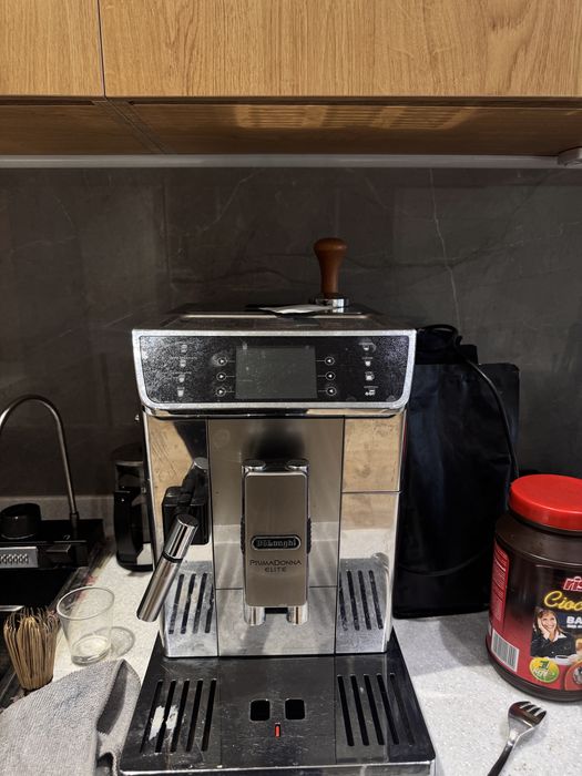 Delonghi кофемашина
