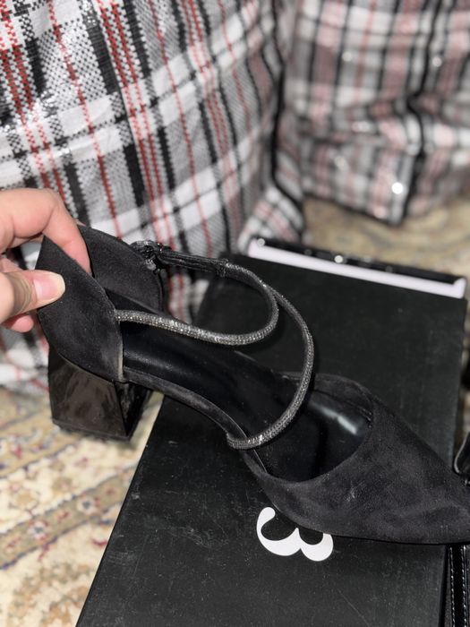 Продам почти новые туфли