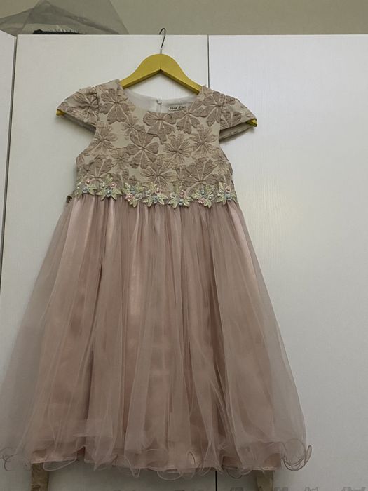 Платье нарядное