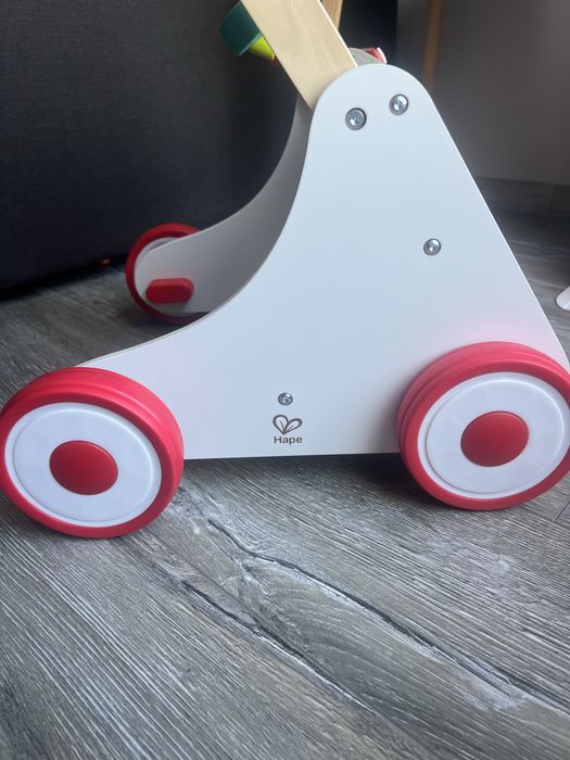 Дървена Монтесори музикална проходилка уокър (walker) Hape