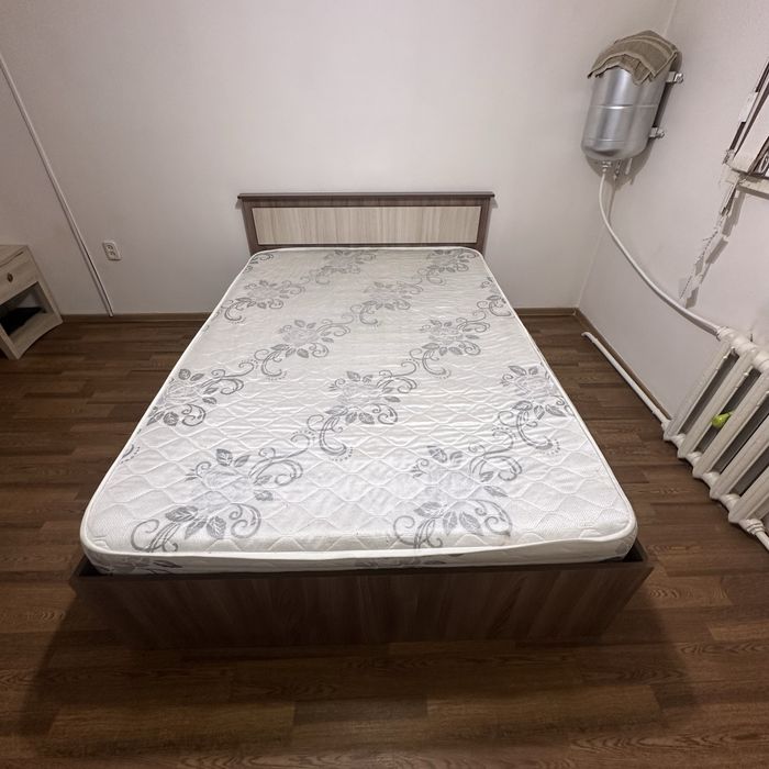 Двухспальная кровать