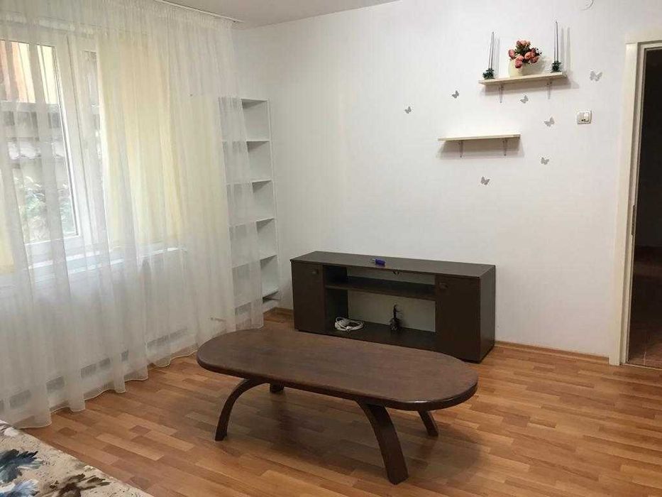Apartamen 2 camere de închiriat