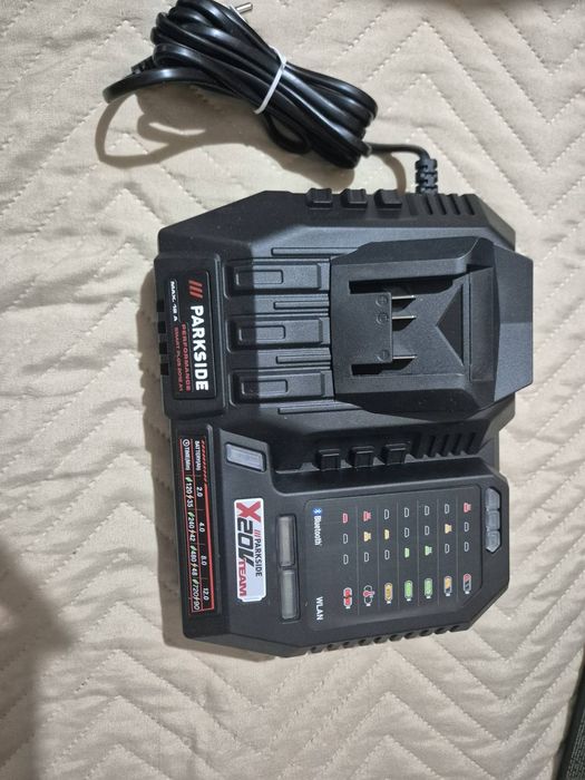 СМАРТ ЗАРЯДНО Устройство на ПАРКСАЙД  20v 12 A