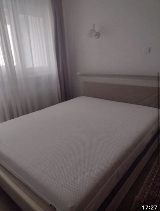 Pat cu saltea utilizat de 2 ani 160x200 cm