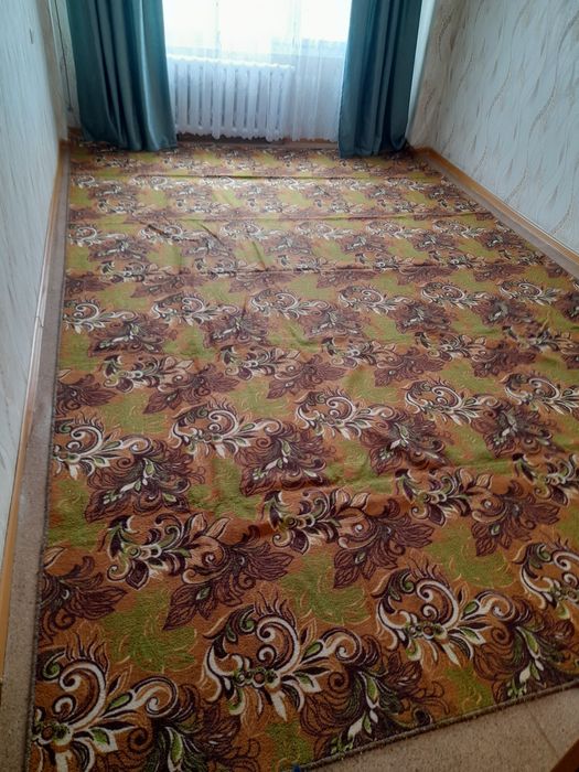 Палас,  вхорошем состоянии