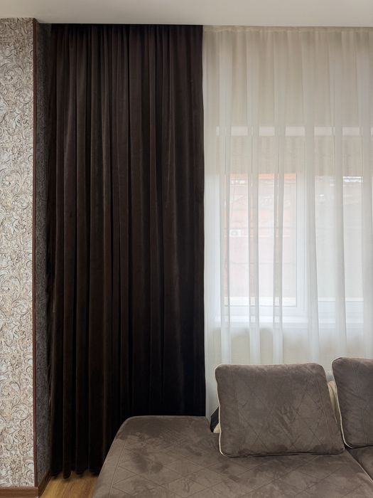 Комлект штор для зала в отличном состоянии!!!