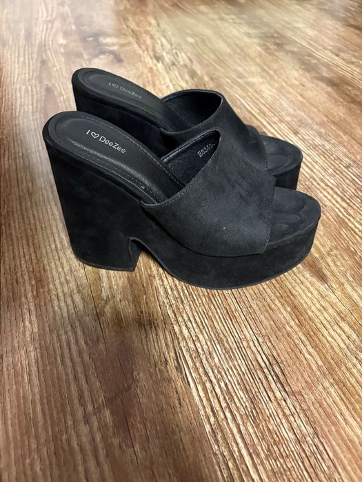 Дамски стилни чехли!