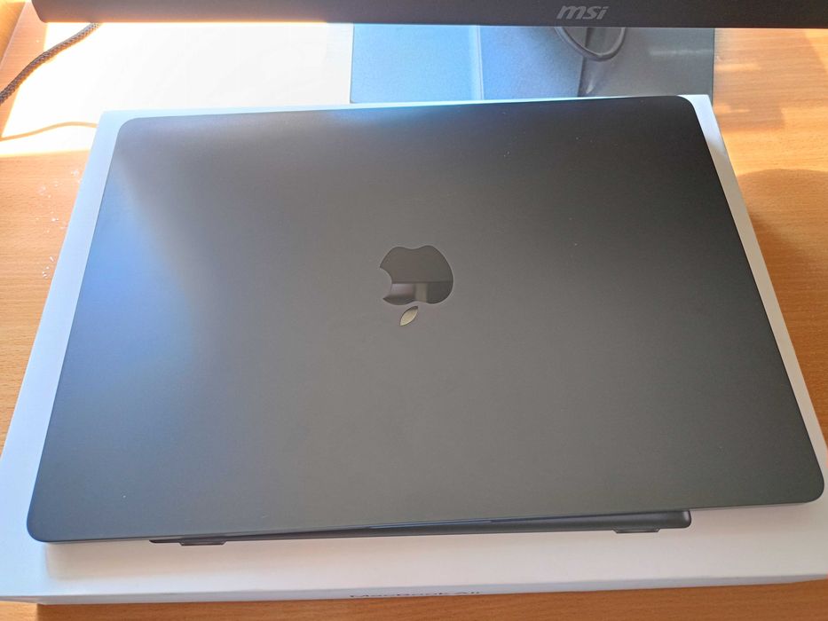 MacBook air 15.3 M4 16\512 100% 12 циклов перезарядки
