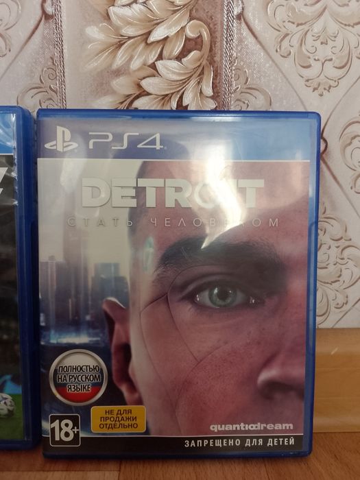 PS4 почти новая!