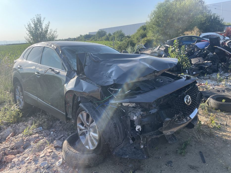 Mazda cx-30 на части