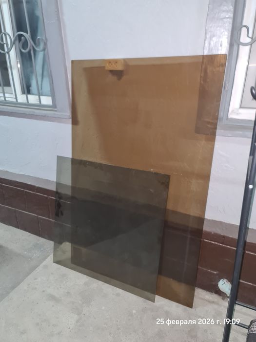 Коленые стекла на стол.