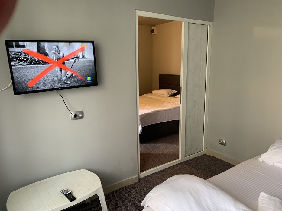 Cazare regim hotelier apartament 2 camere parter central Hunedoara