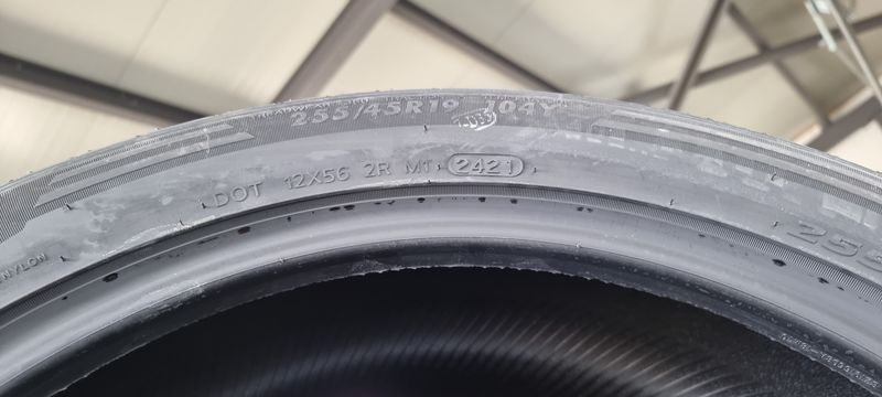 255/45/19 MOMO 4бр