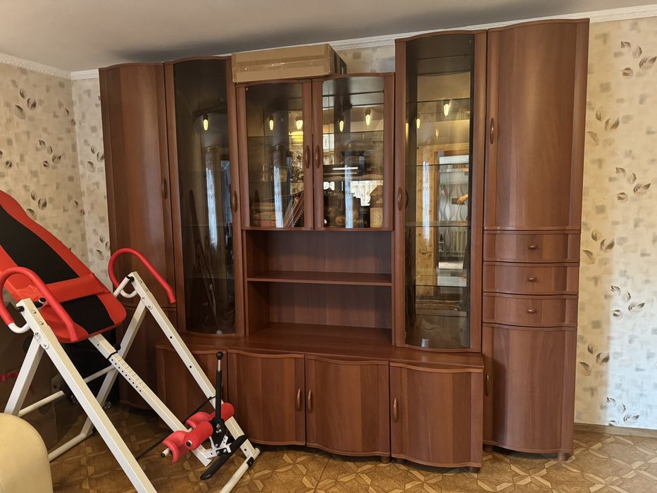 Стенка в гостинную/зал