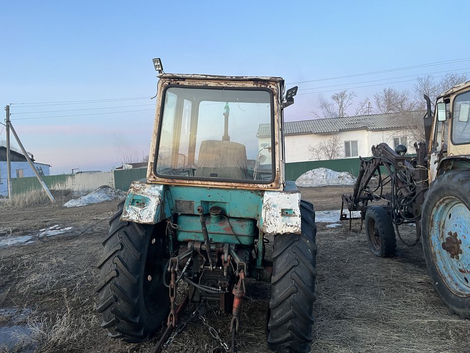 Продам два трактора оба на полном ходу