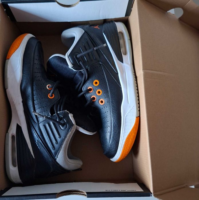JORDAN MAX AURA 5 (GS) Marime 38