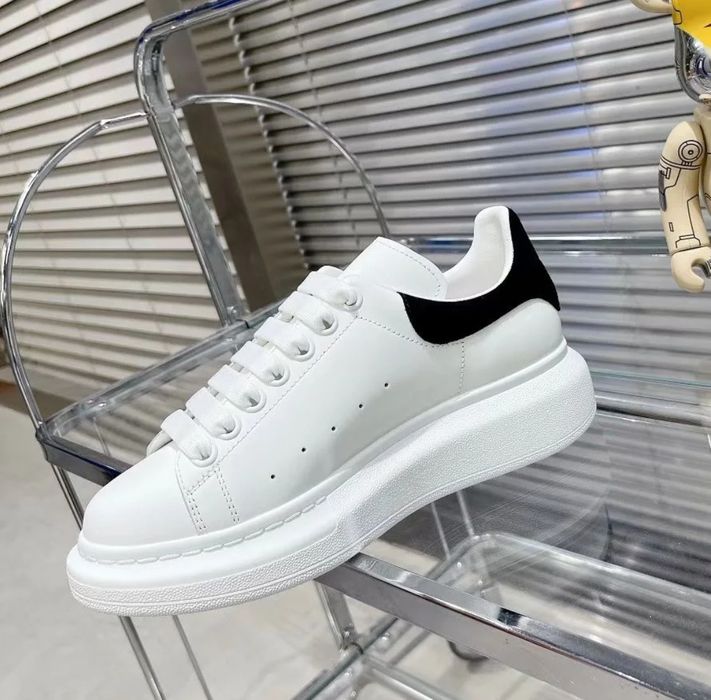 Papucii Alexander McQueen