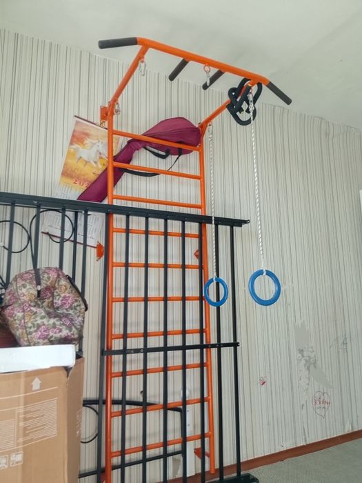 Продам шведскую стенку мощную