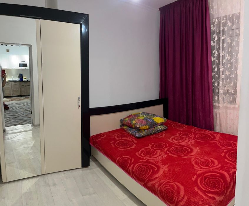 Продам спальный гарнитур