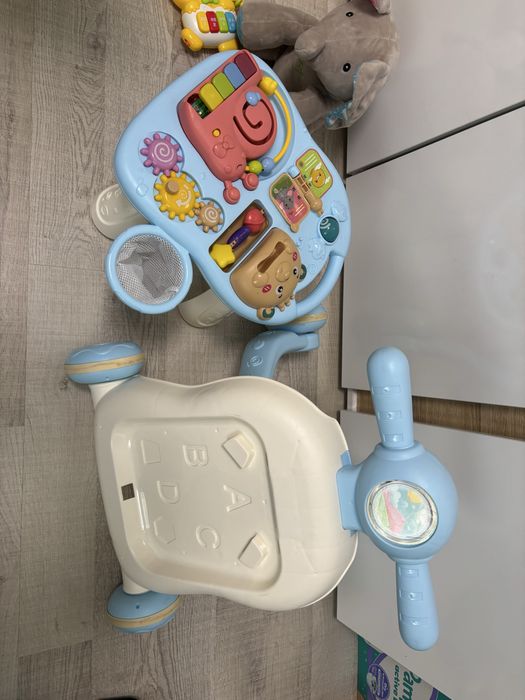 Лот Уокър 3в1 за бутане с интерактивна масичка и други играчки