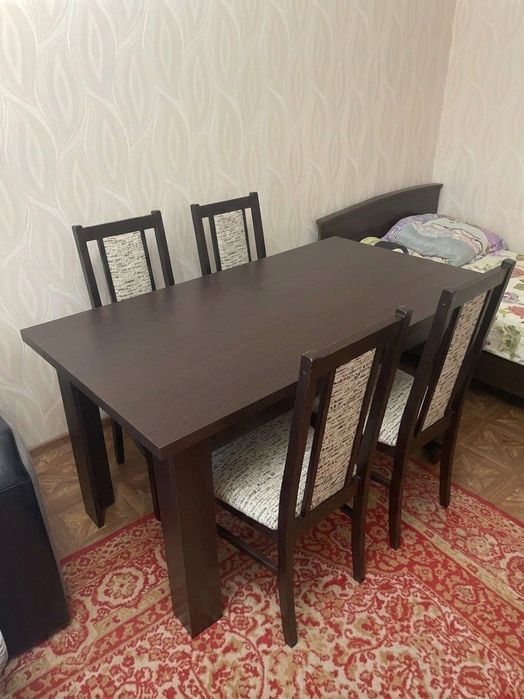 Обеденный гарнитур: раздвижной стол 80×120 см + 4 стула