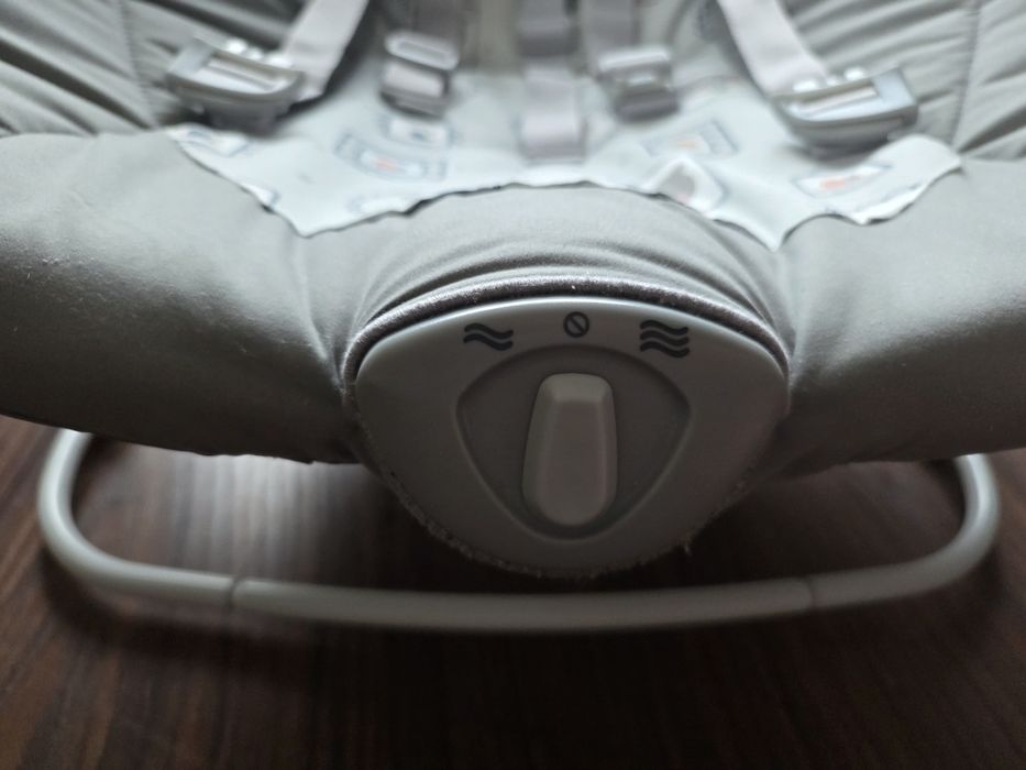 Бебешки шезлонг с вибрация JOIE wish bouncer