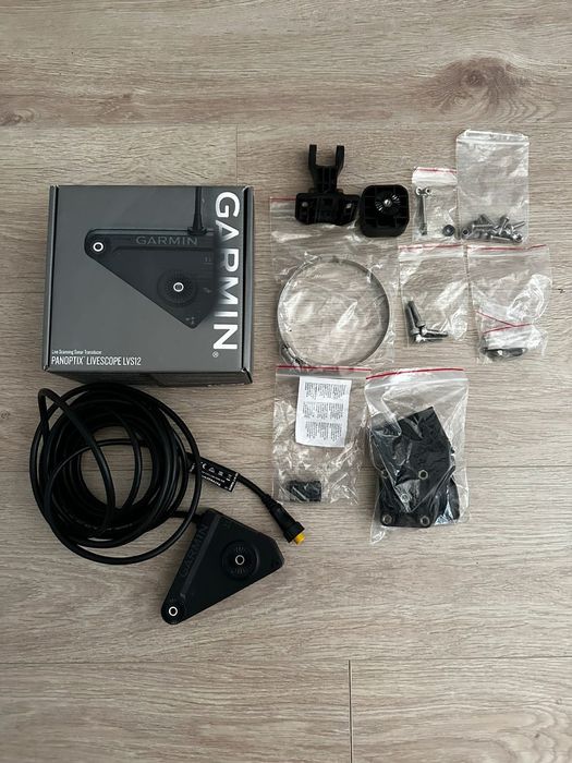 Продавам Garmin Panoptix LIVESCOPE LVS12 СОНДА