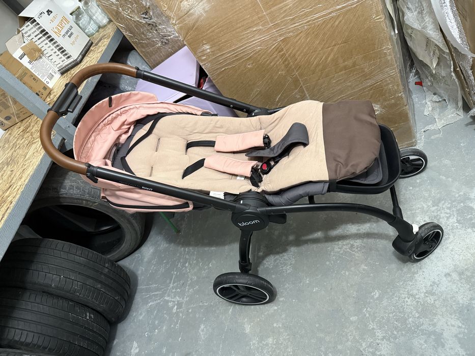 Коляска детская BLOOM STAR