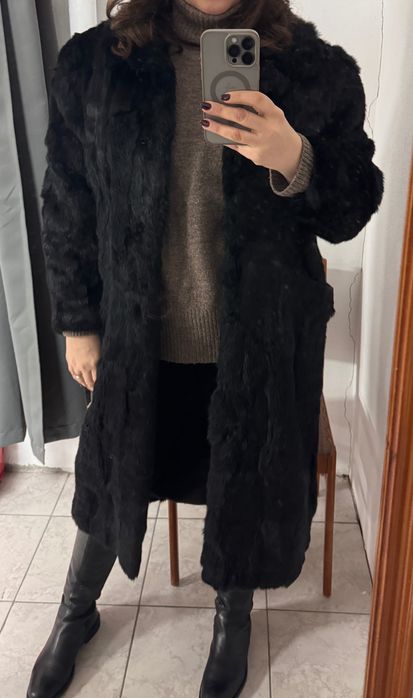 Blană neagră lungă de iepure