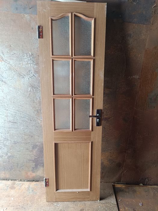 Продаю дверь в хорошем состоянии.