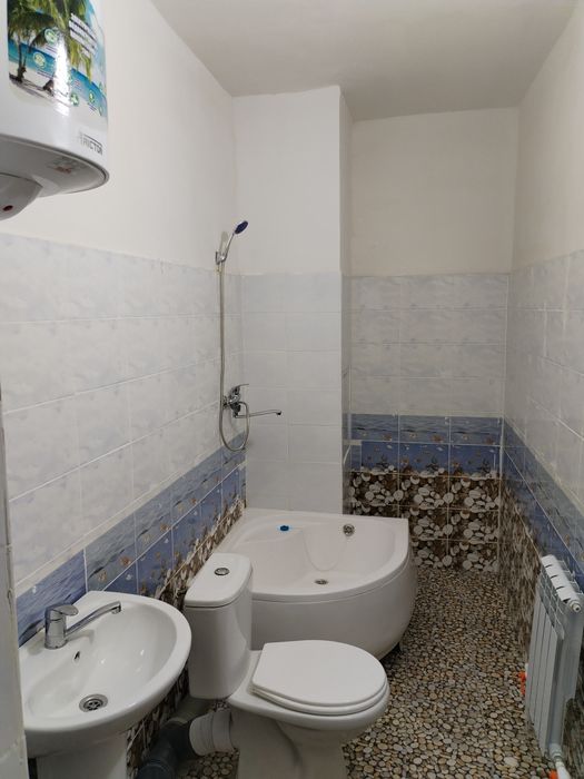 1 хонали уй Ангор туман Дехқон бозоири орқасида