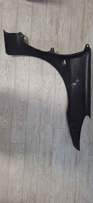 Крыло переднее левое Peugeot 307