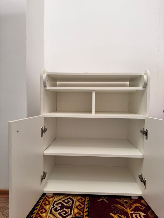 Пеленальный столик