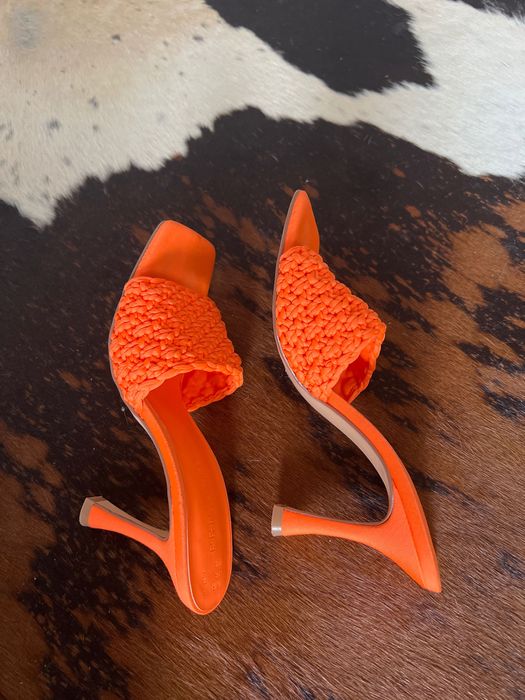 Екзотични високи чехли