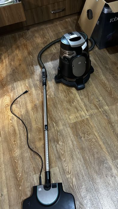 Продам Пылесос Roboclean 114L черный