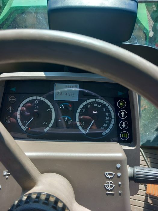 Tractor John Deere 6100MC