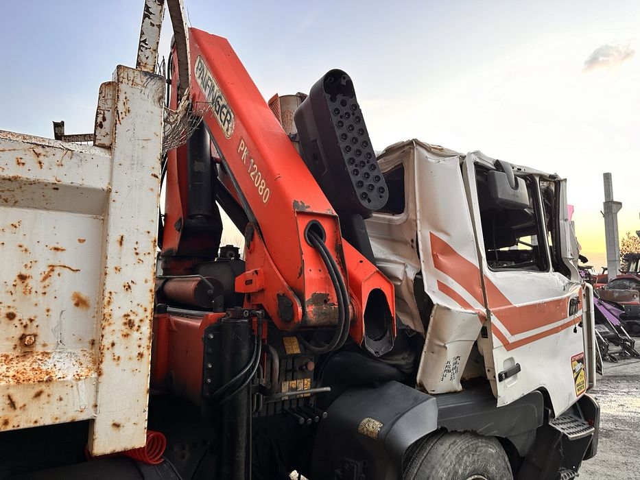 Man basculant +macara Palfinger