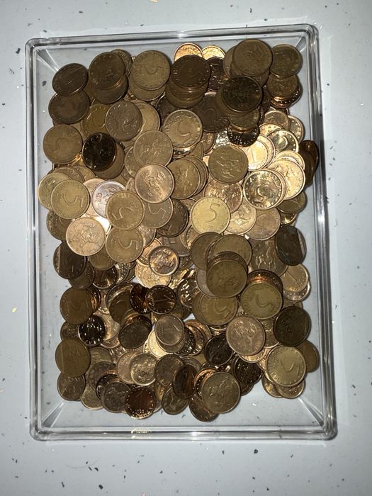 300 Монети по 100 броя от 1, 2 , 5 стотинки ,2000 година
