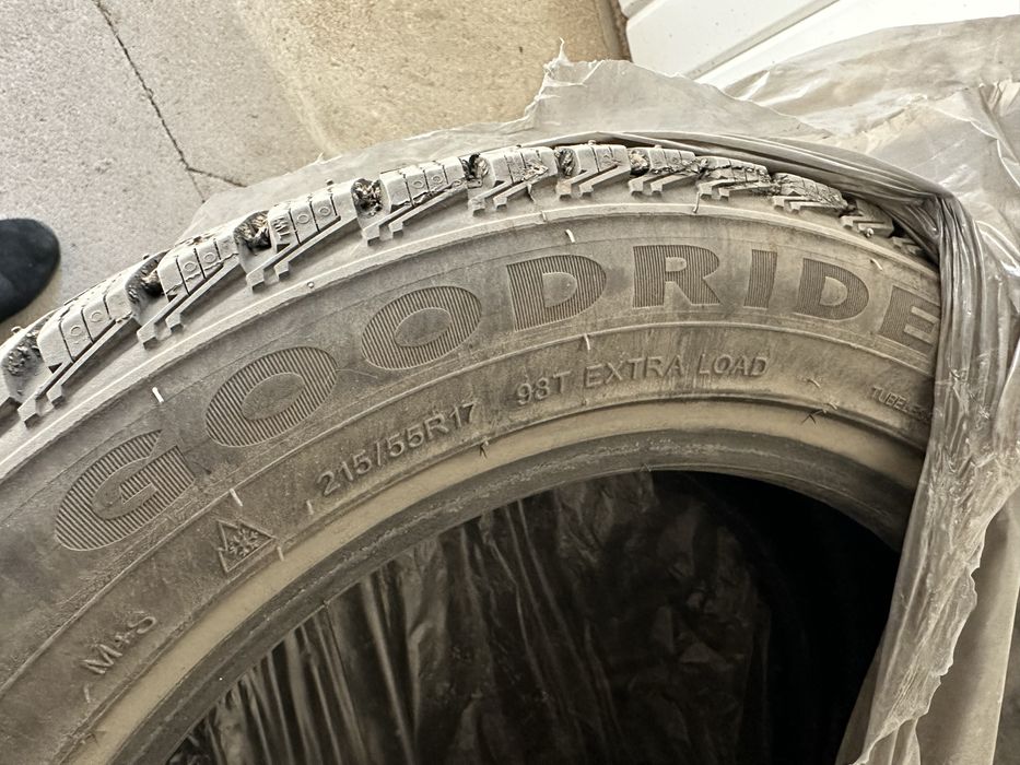 Покрышка 215/55 R17