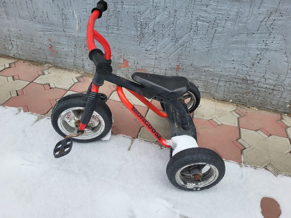 Трехколесный велосипед