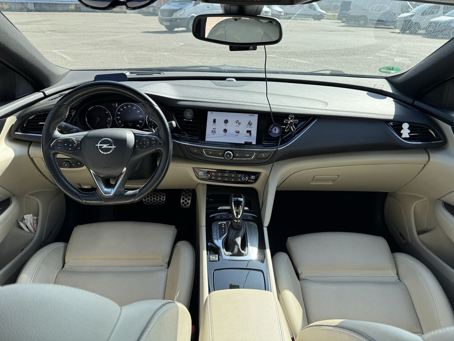 Opel Insignia Grand Sport 2.0 Turbo 191CP 4x4 Automat