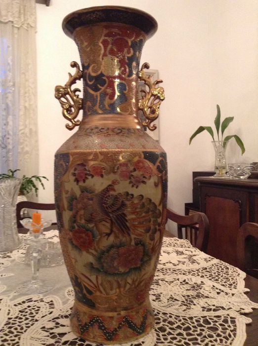 Много голяма антикварна старинна  ваза  , китаиски порцелан