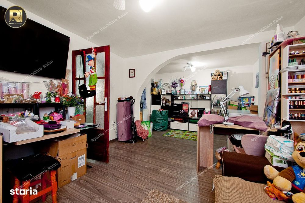 Vanzare casa, Galati, str.Traian,aproape de Shopping City,teren 370 mp