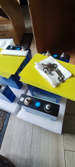 4 buc Celule LiFePO4 de 100Ah pentru fotovoltaice - rulote - BMS 100A - 200A