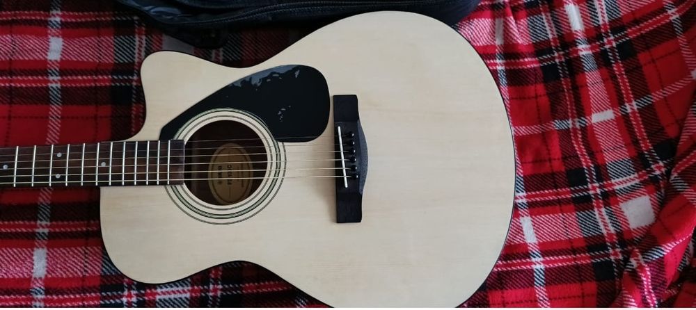 Гитара Yamaha FS100C