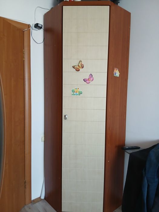 Шкаф для спальни прихожей