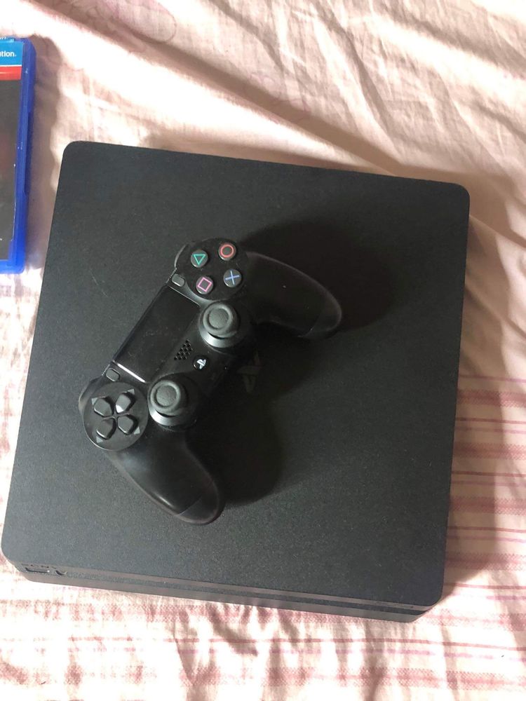Playstation 4 Slim 1 TB с игри к.к. Слънчев ден • OLX.bg