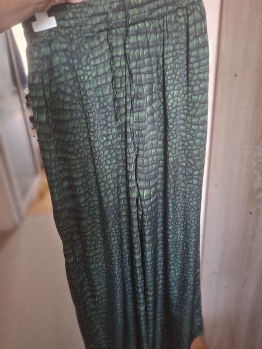 Пaнталон Balenciaga!