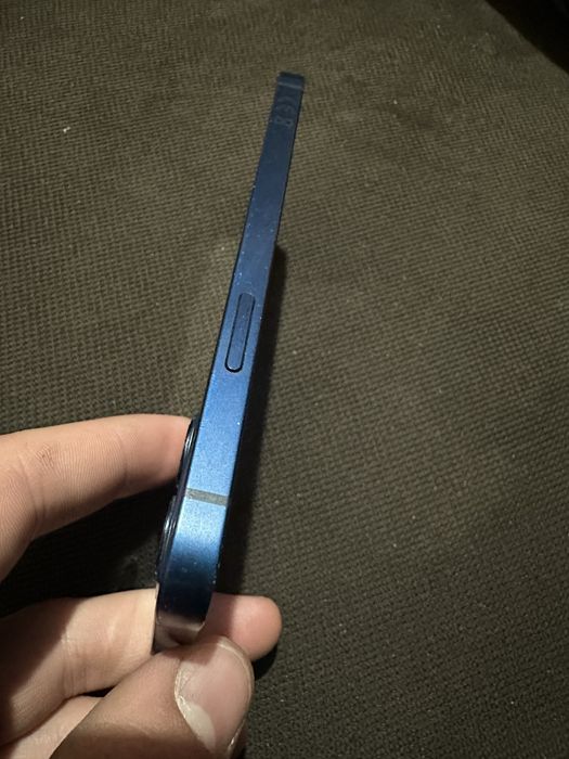 Айфон 12 в отличном сосстоянии