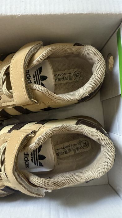 Продам адидас унисекс